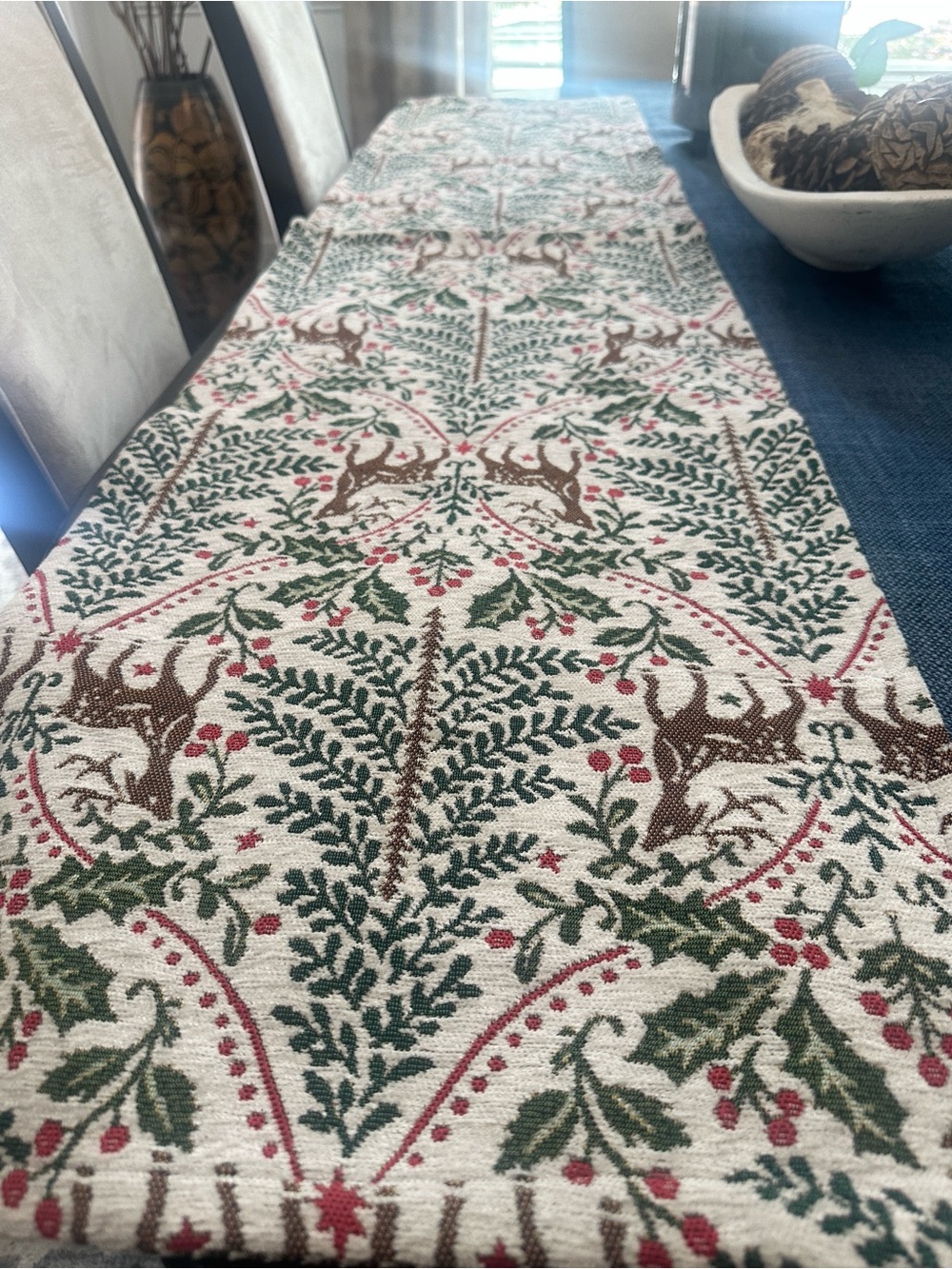 The Farmhouse by Rachel Ashwell Christmas Themed Tablerunner